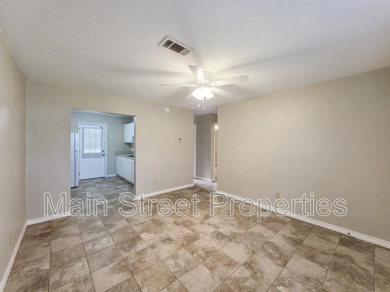 7816 Sabra Dr — Photo 4