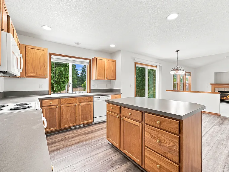 3203 NE 171st Ave — Photo 13