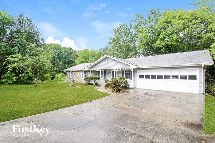 1st image of 1673 Moss Dr SW