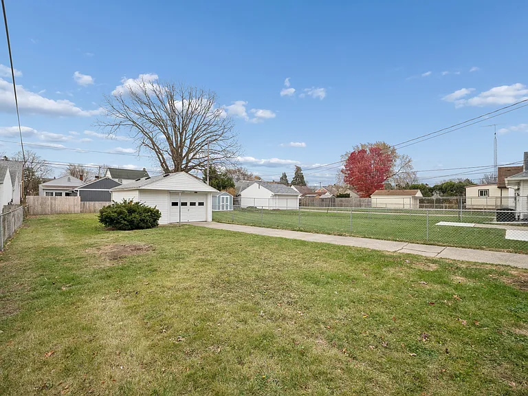 3556 Dean Ave — Photo 32