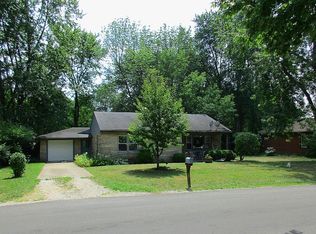 807 Ventura Rd, Champaign, IL 61820