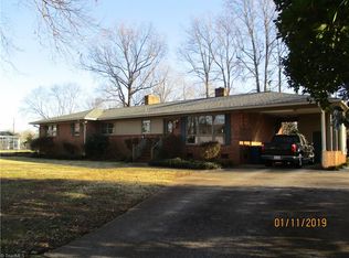 3672 Briarmeade Rd, Greensboro, NC 27405