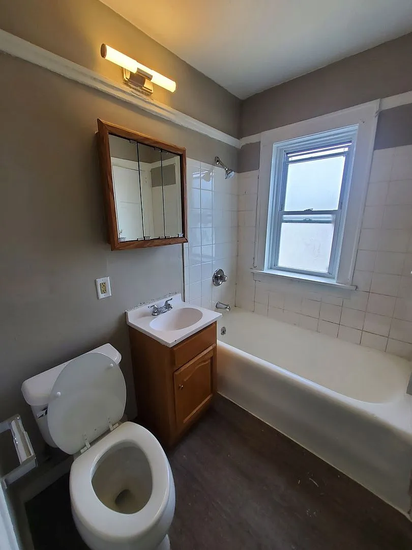 4603 N 29th St - 6 unit — Photo 4