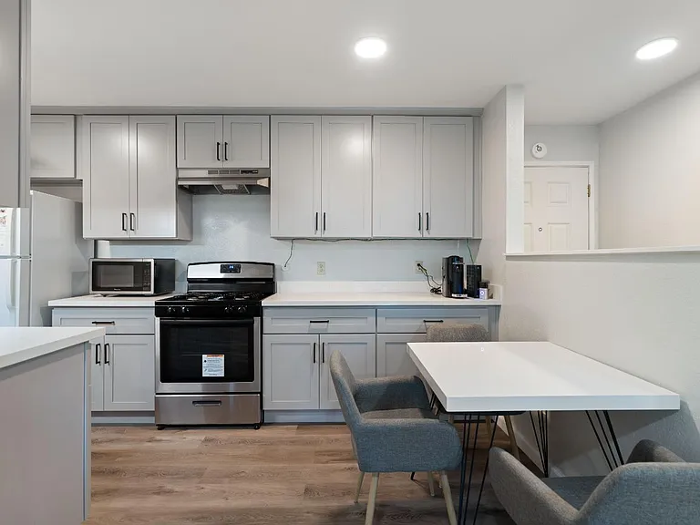 2755 Country Dr #311 — Photo 5