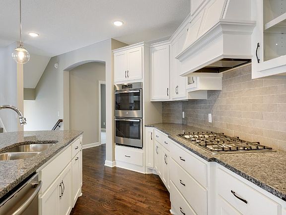 3rd image of 12813 Lake Vista Ln