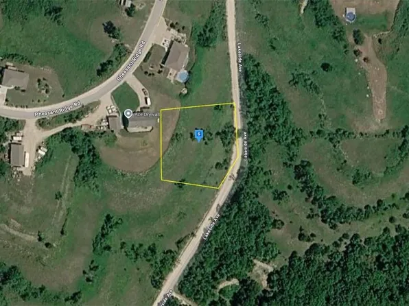 7850 Lakeside Ave, Manhattan, KS 66502
