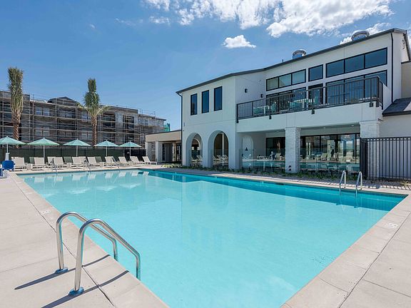 4th image of 2825 W Lancaster Blvd #2101