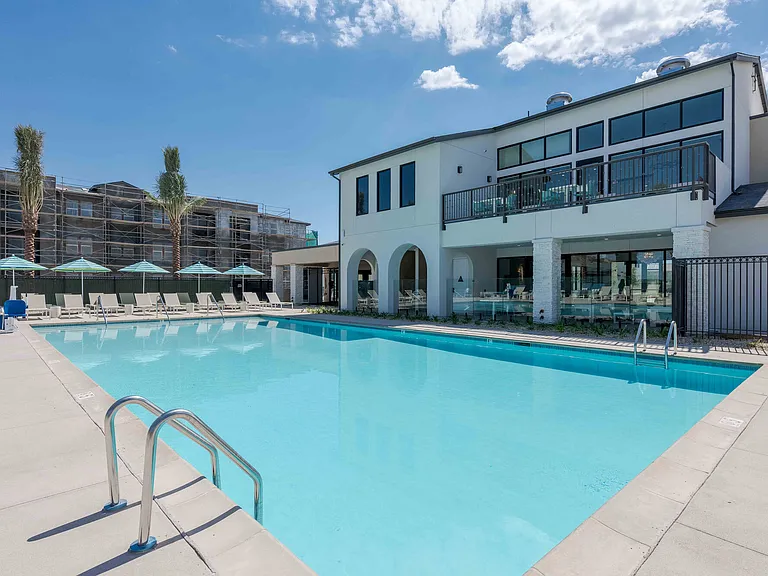Desert Meadows Apartments — Photo 4