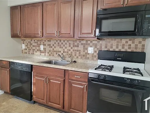 1737 Eastern Blvd — Photo 12