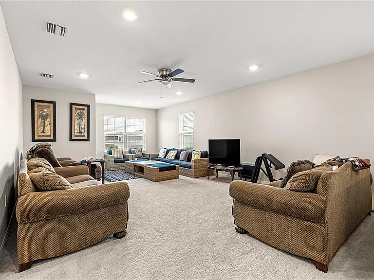 8142 SW 59th Ave — Photo 40