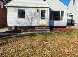 4025 Stonehaven Rd, South Euclid, OH 44121