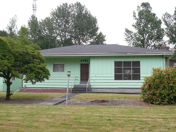 3rd image of 2701 61st Ave NE