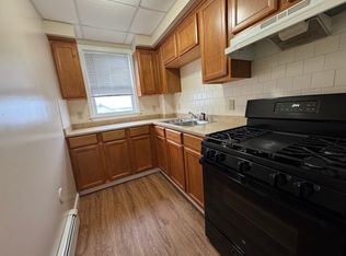 171 Hunter St APT 2, Fall River, MA 02721