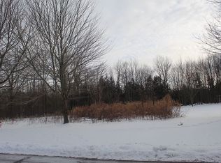 Cloverdale Ln, Elma, NY 14059