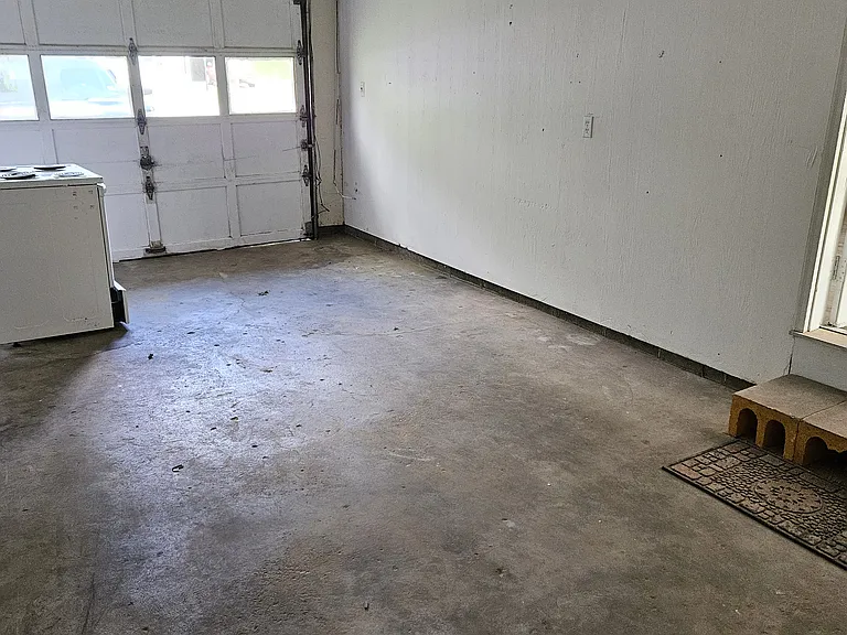 453 Cobblestone Ave NE — Photo 10