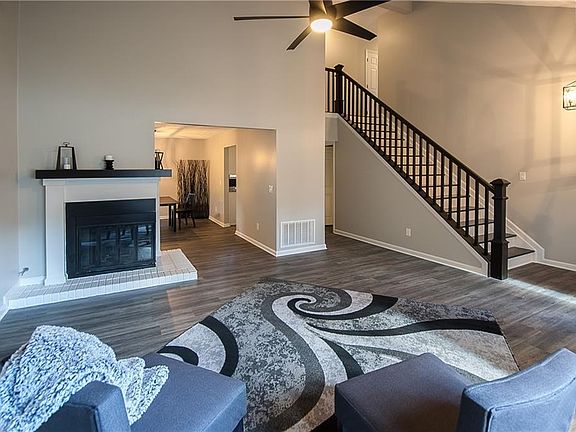 4th image of 3245 Old Evergreen Way