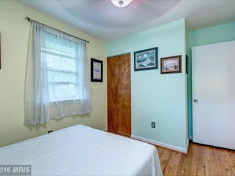 9804 Robinson Blvd — Photo 8