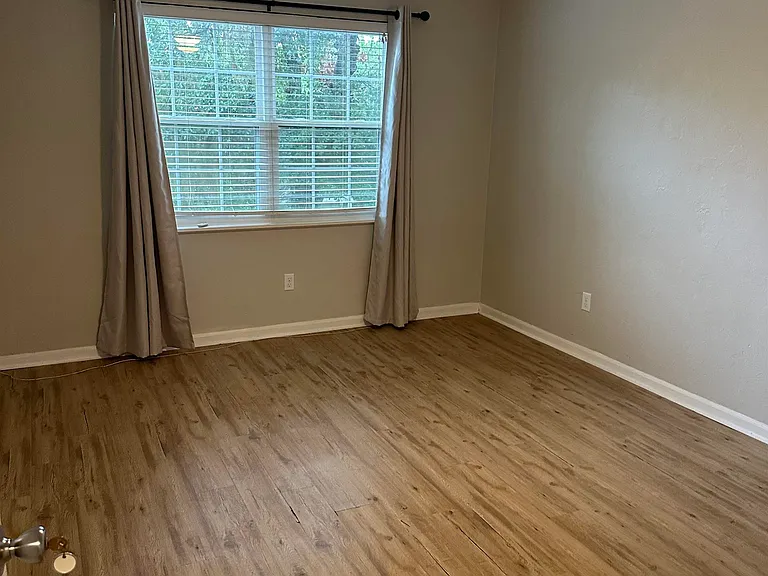 520 E Call St #4 — Photo 10