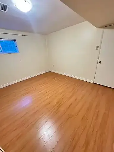 2 bed, 1.0 bath, 800 sqft, $1,800 — Photo 4