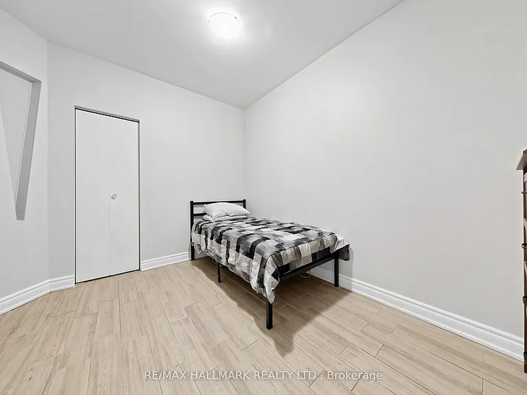 856B Millwood Rd — Photo 13