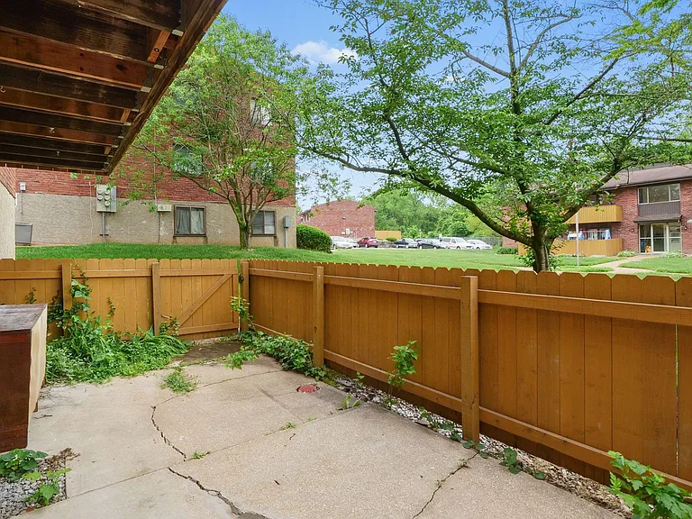 1182 Calley Dr #1 — Photo 12