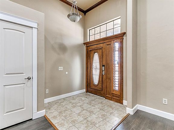 4th image of 3208 Conestoga Dr Unit 1