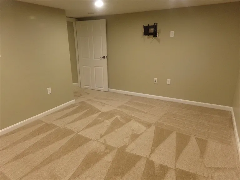 162 Middlesex Ave #1 — Photo 22