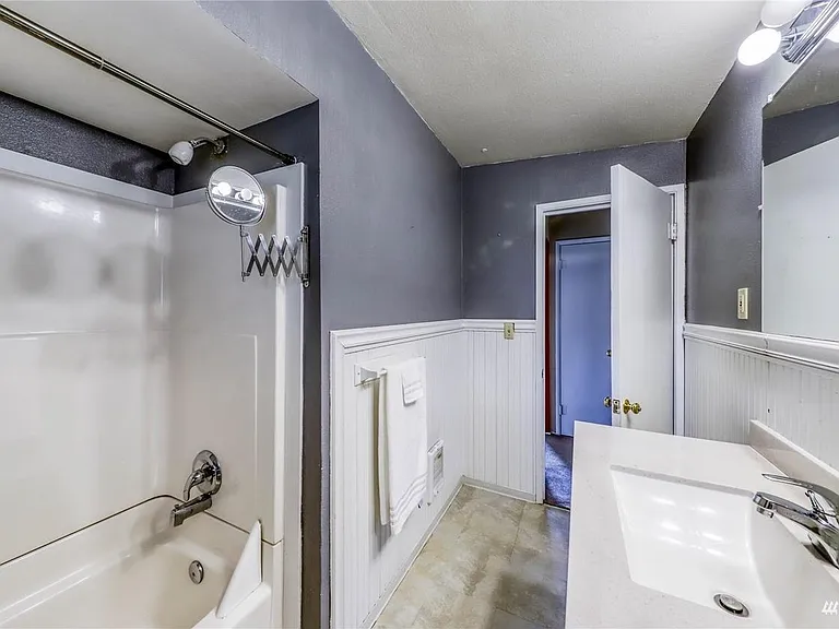 26163 Iowa Ave NE — Photo 6