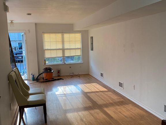 3rd image of 49 Studio Ln Floor 2