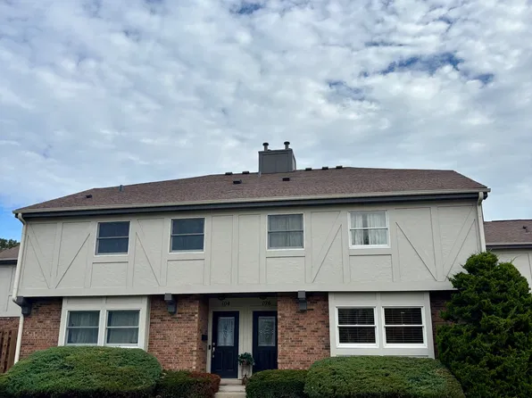 106 Queens Cv, Barrington, IL 60010