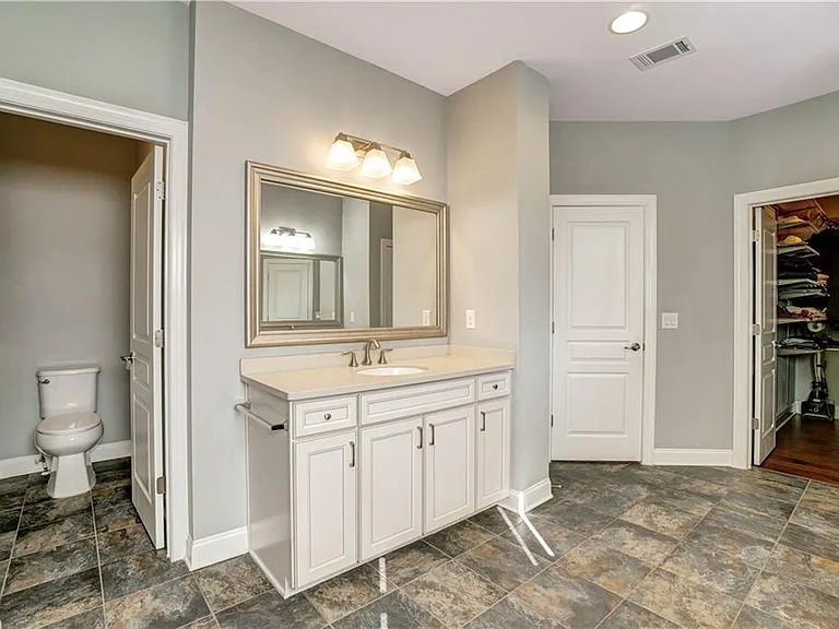 633 Leland Pkwy — Photo 28