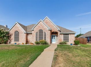 2601 Ridgemeade Dr, Garland, TX 75040