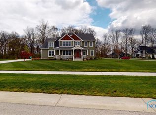 101 Forest Gate Dr, Perrysburg, OH 43551