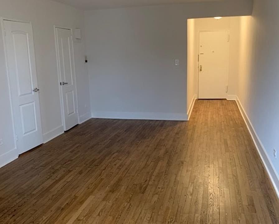2nd image of 285 E 35th St APT 3L