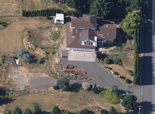 10301 SE Walnut Dr, Happy Valley, OR 97086