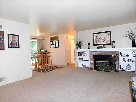 3rd image of 6324 Lakewood Blvd SW