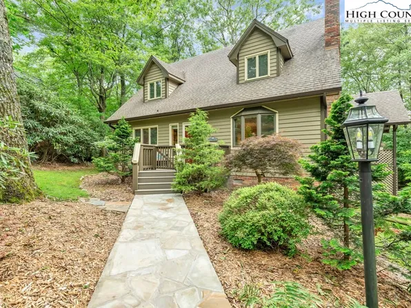 1661 Green Hill Road, Blowing Rock, NC 28605