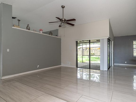 4th image of 11690 Timberwood Road