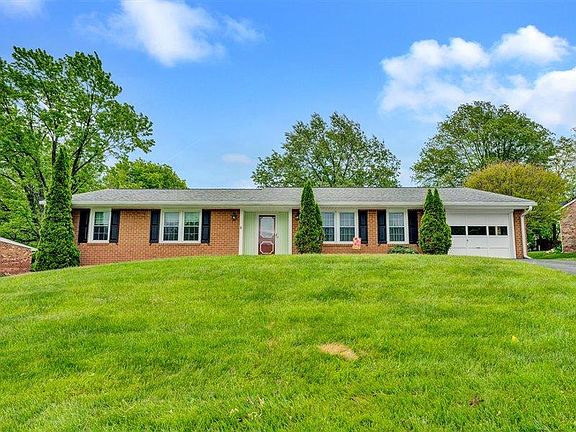 2nd image of 1526 Millwood Dr