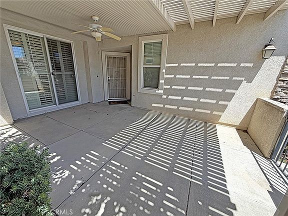 4th image of 267 White Sands St