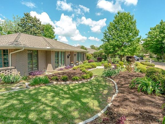 4th image of 2629 Cedar Elm Ln