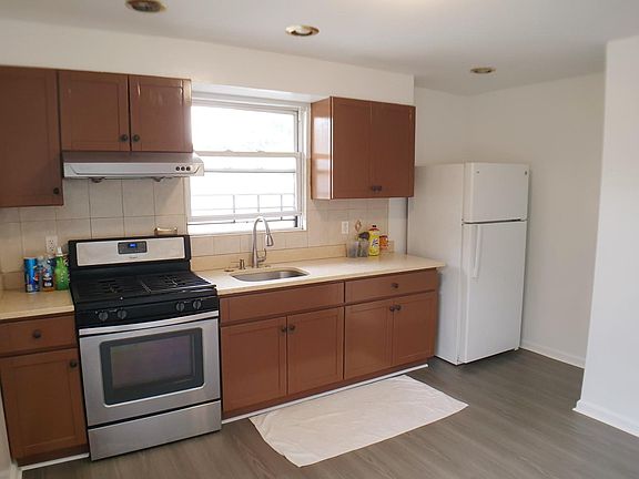4th image of 201 Vanderbilt Ave #2F