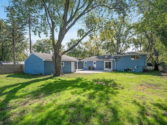 2nd image of 3S269 Ironwood Dr