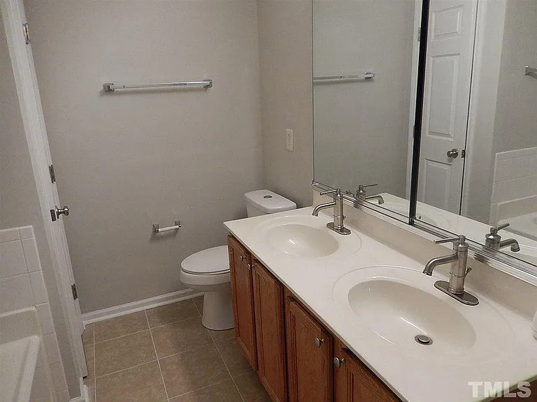 Easy Double Basins for Couples.