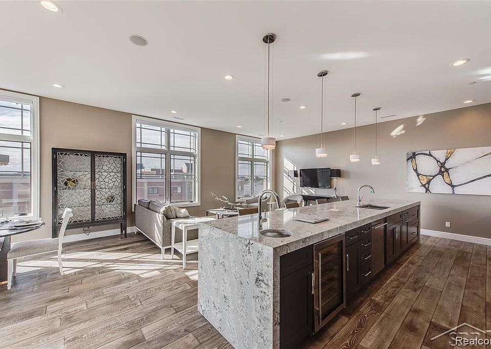 1st image of 9 E Main St #40