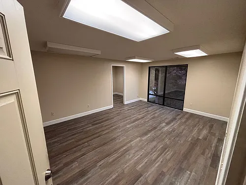 301 Crater Lake Ave Photo 1
