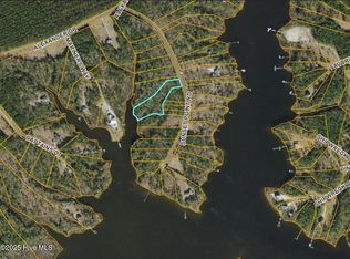51 Sunset Point Rd, Belhaven, NC 27810