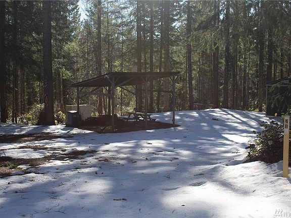 3rd image of 21 N Pintail Pl