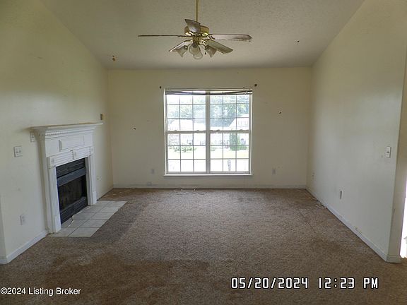 4th image of 235 Meadowlake Dr