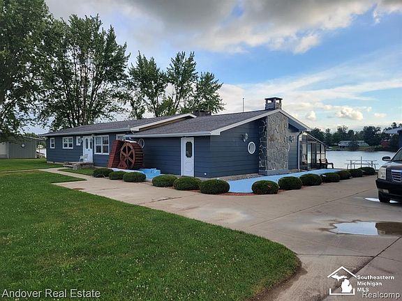 2nd image of 4324 Oak Glen Dr